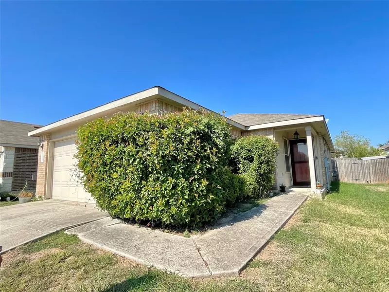 121 Lynn Crest BND, Buda, TX 78610