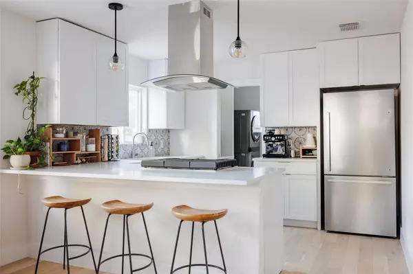 Austin, TX 78702,827 Gullett ST