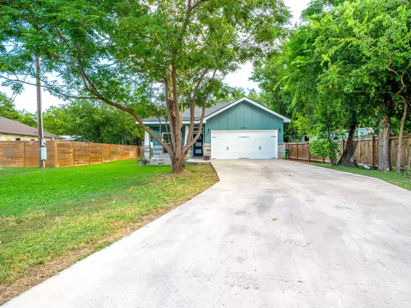 605 S Avenue J, Marble Falls, TX 78654