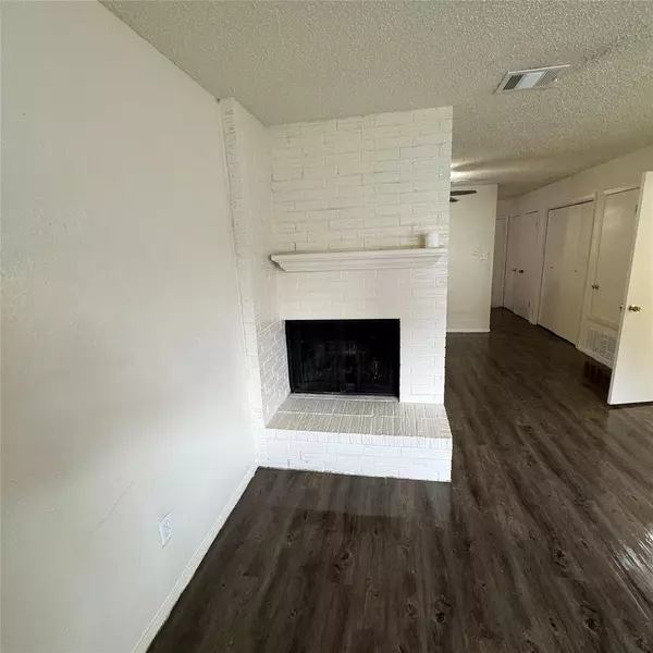 Austin, TX 78724,6901 Wentworth DR #D