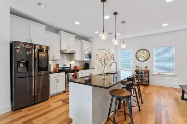 Austin, TX 78741,7203 Bassett CT