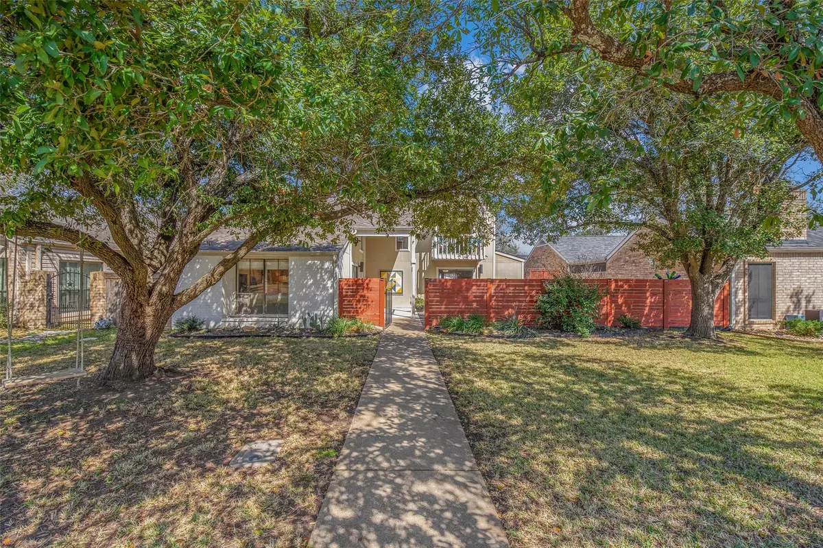 Bryan, TX 77802,2613 Rustling Oaks DR