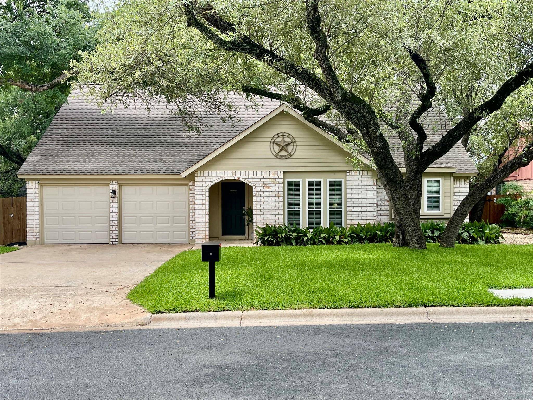 4107 Columbine DR, Austin, TX 78727