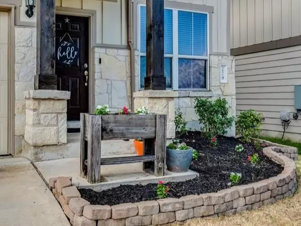 Buda, TX 78610,279 Beechnut DR