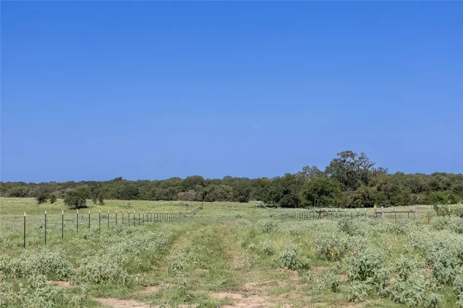 8080 Old Colony Line RD, Dale, TX 78616