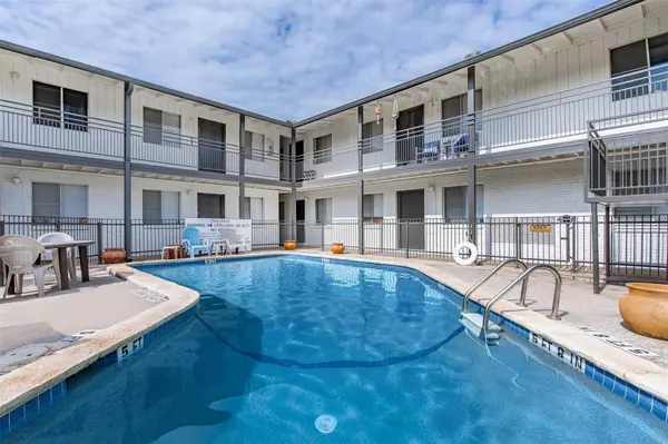 Austin, TX 78751,4206 Avenue A #209