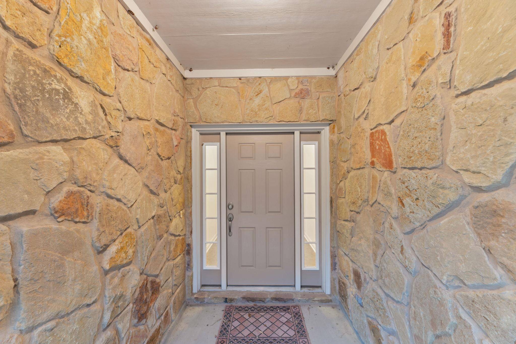 Marble Falls, TX 78654,851 Stone Mountain DR