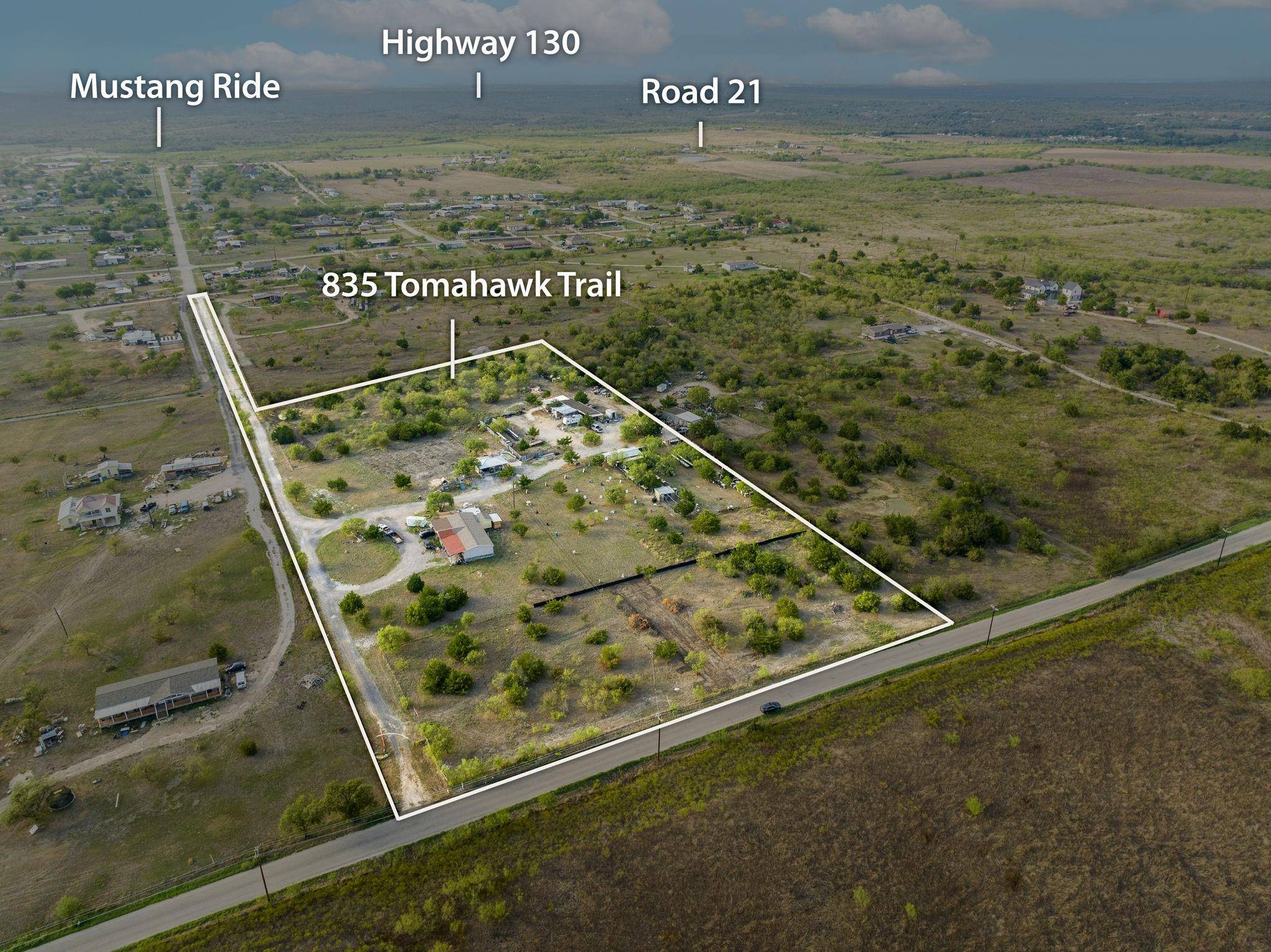 Dale, TX 78616,835 Tomahawk TRL