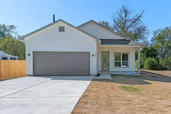 Bartlett, TX 76511,223 W Allen ST