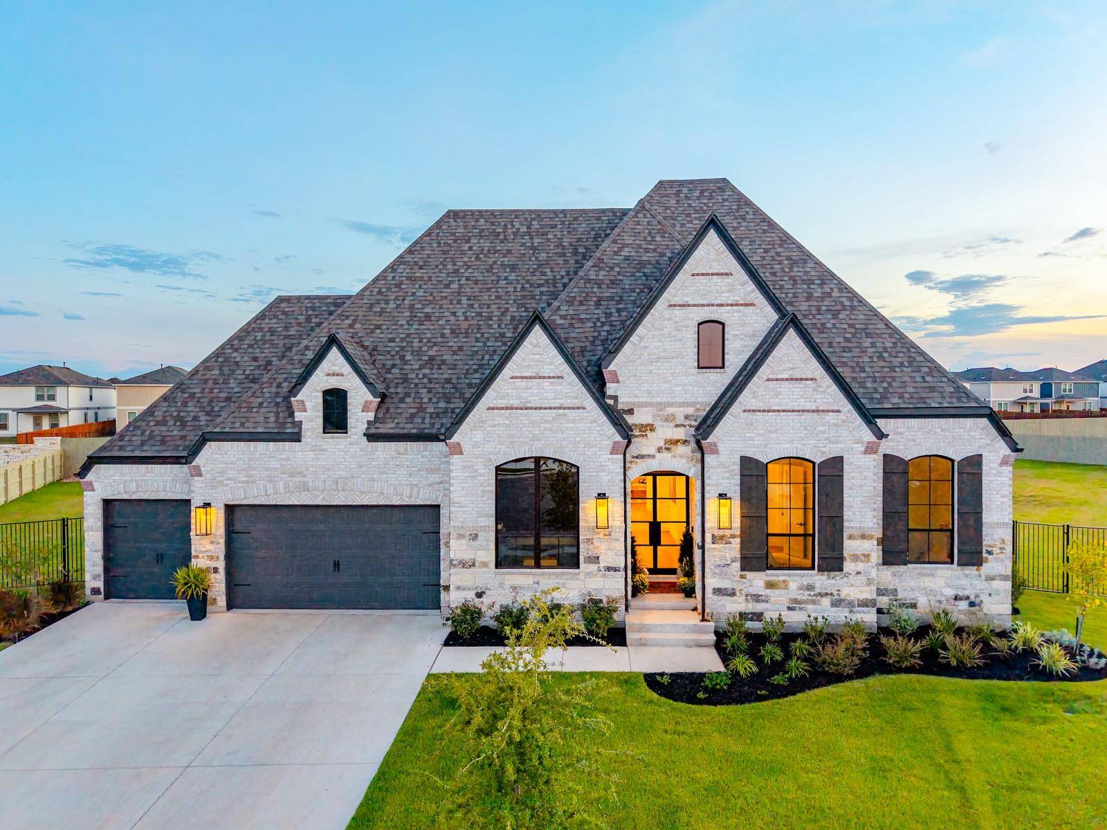 511 Irvine CIR, Liberty Hill, TX 78642