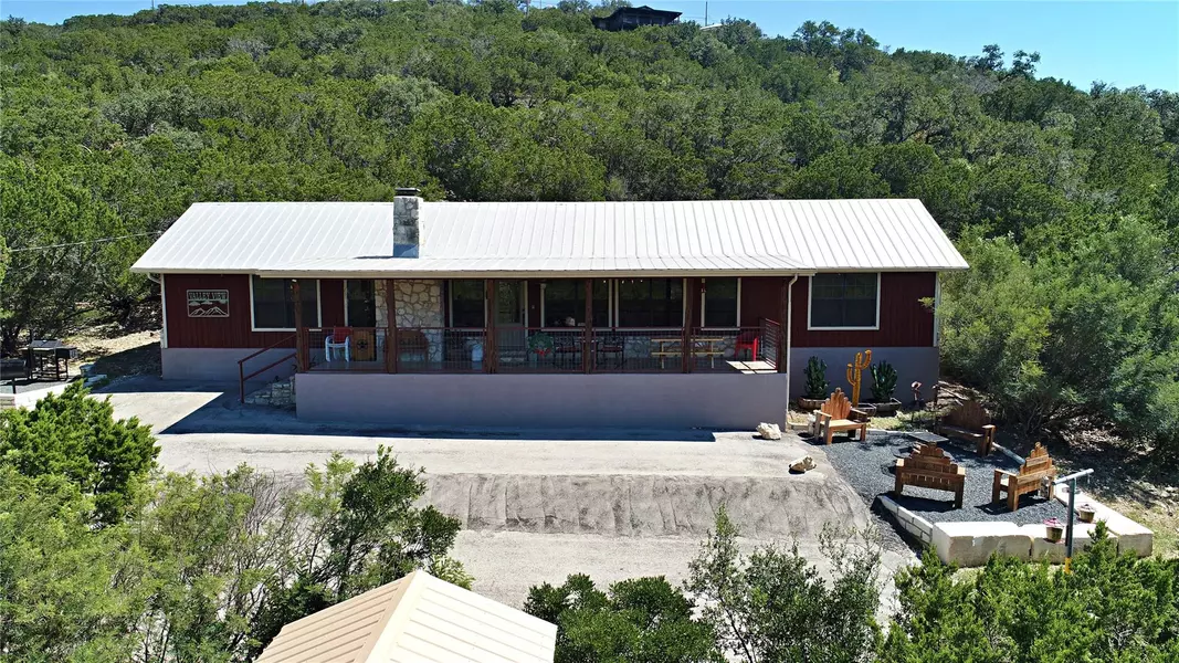 416 Canyon Oaks DR, Concan, TX 78838