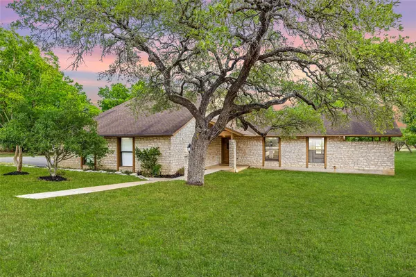 708 Post Oak DR, Dripping Springs, TX 78620