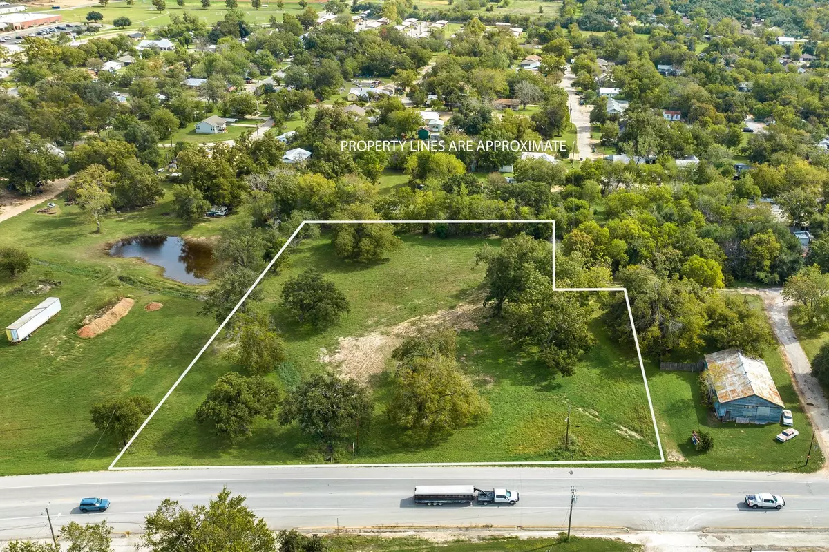 Cameron, TX 76520,200 W 18 1/2 ST