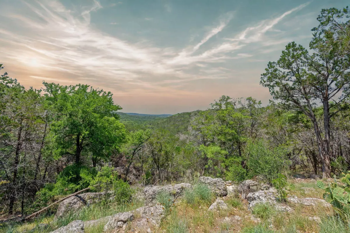 Spicewood, TX 78669,525 SODA CREEK RD