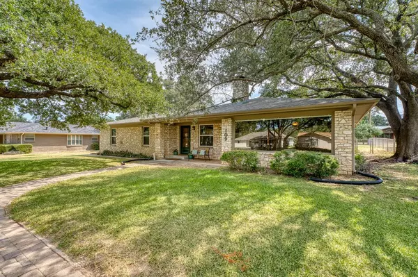 Highland Haven, TX 78654,109 Flamingo CIR