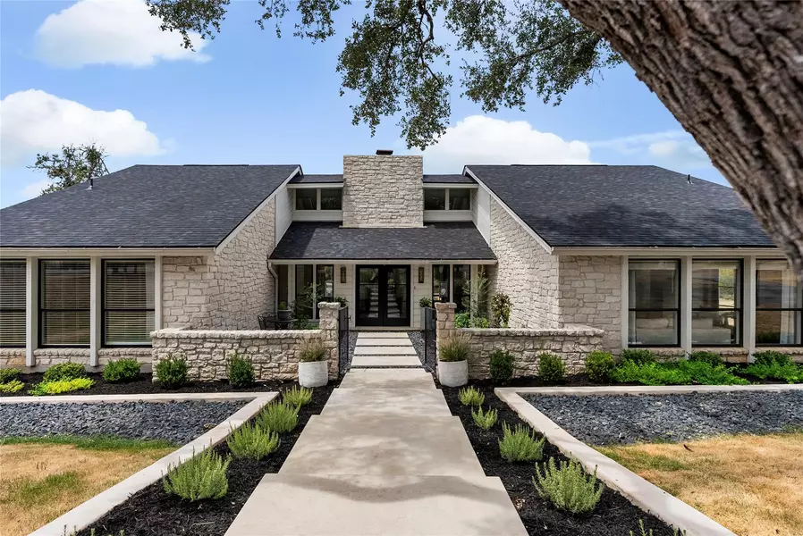 620 Post Oak DR, Dripping Springs, TX 78620