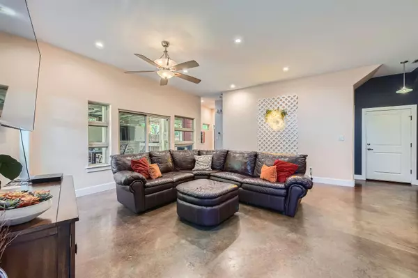 Austin, TX 78702,2510 Rosewood Ave
