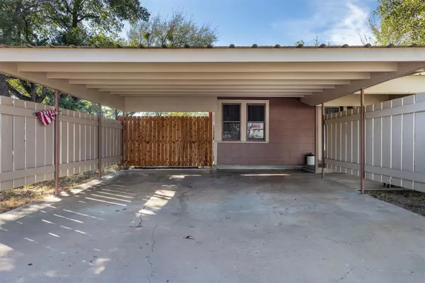 Giddings, TX 78942,751 N Burleson ST