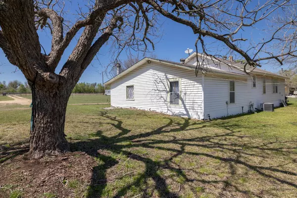 Holland, TX 76534,20311 State Highway 95