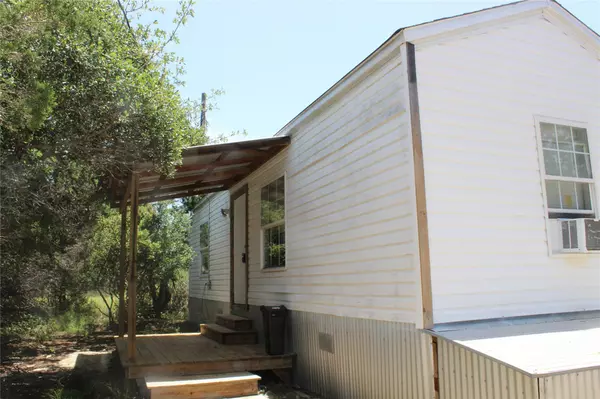 895 Fischer Store RD #D1, Wimberley, TX 78676