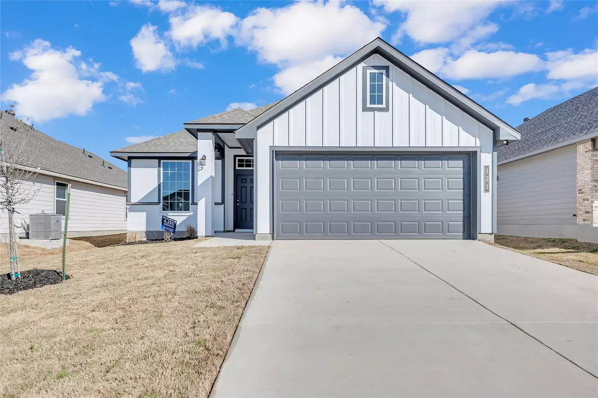 Jarrell, TX 76537,121 Walk WAY