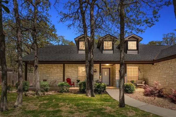 105 Juniper TRL, Elgin, TX 78621