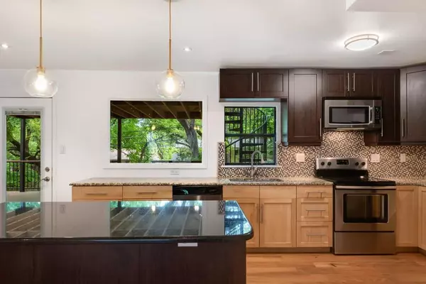 Austin, TX 78741,1708 Fawn DR