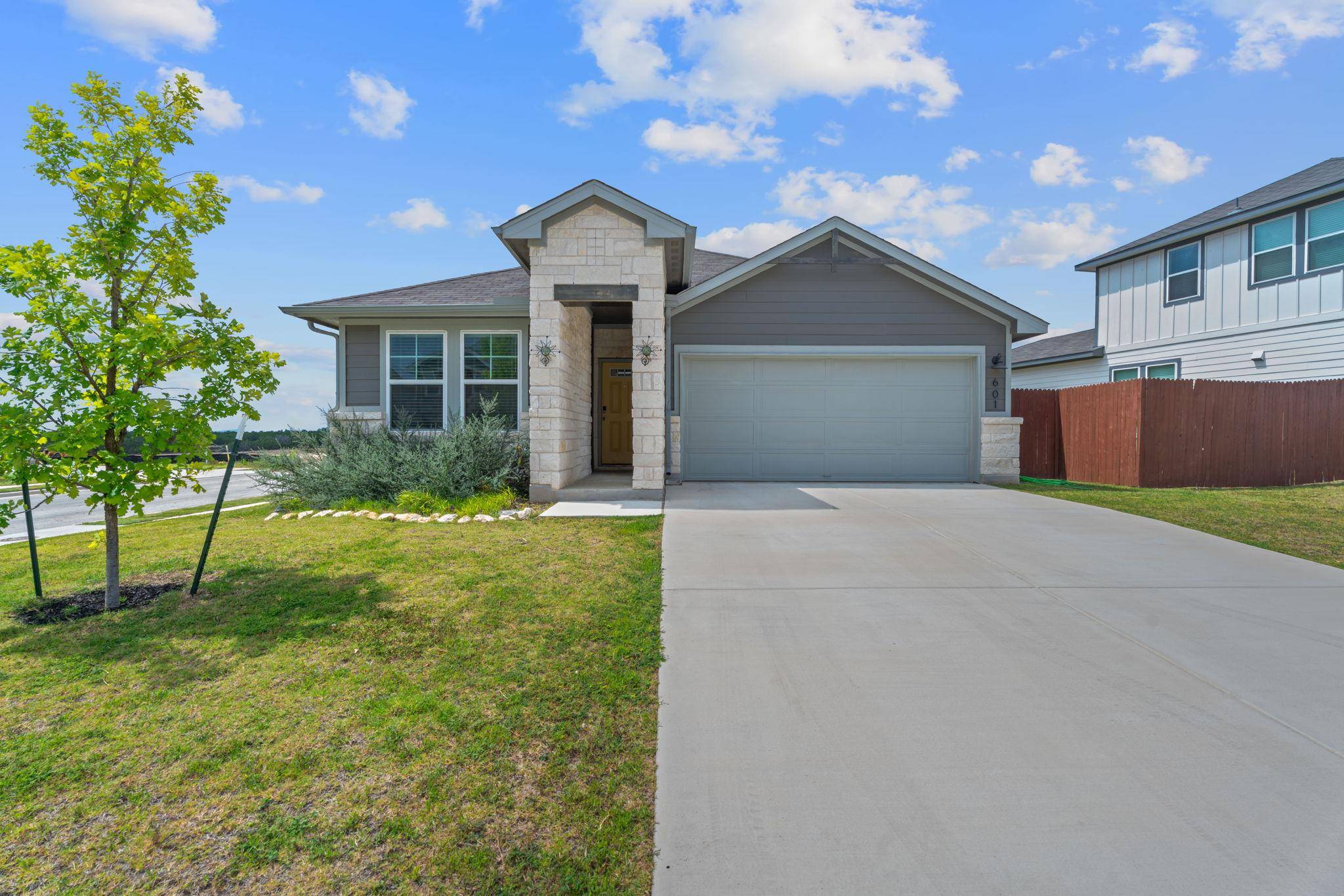 Liberty Hill, TX 78642,601 S Loriner WAY