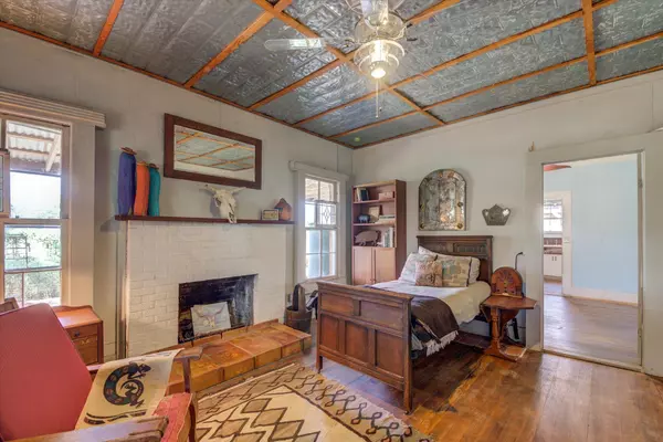 Marble Falls, TX 78654,4111 County Road 120