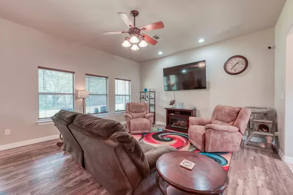 Granite Shoals, TX 78654,121 Cedar ST
