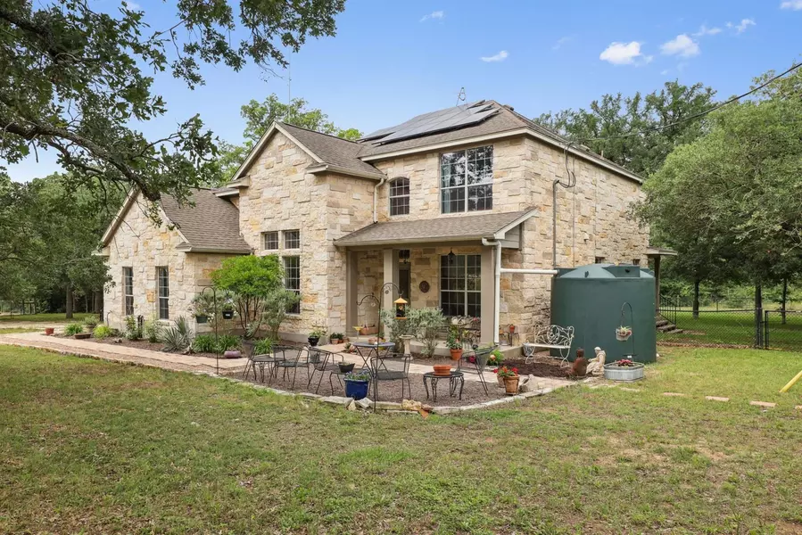 202 The Oaks BLVD, Elgin, TX 78621