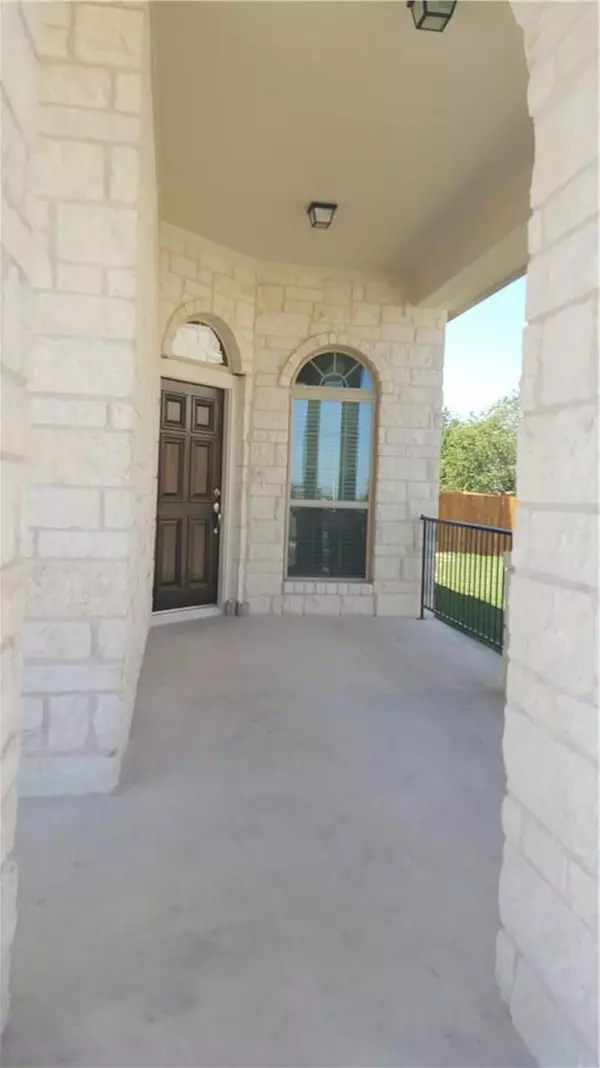 825 Schefer ST, Leander, TX 78641