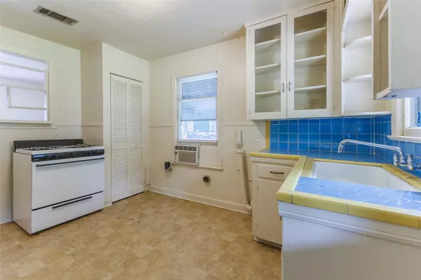 Austin, TX 78757,1902 Pasadena DR