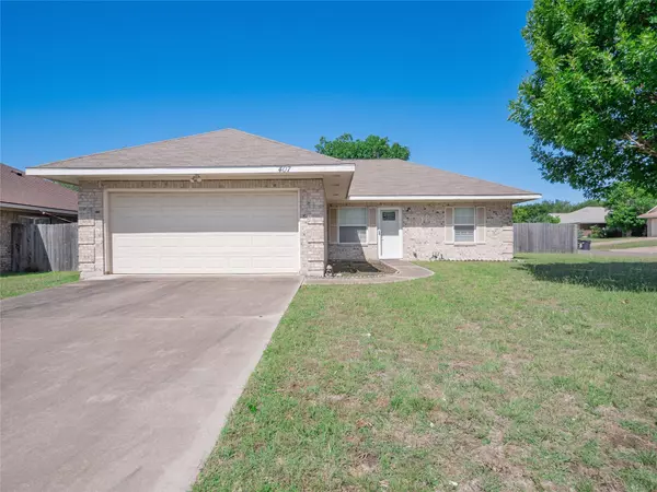 407 Bent Wood DR, Leander, TX 78641