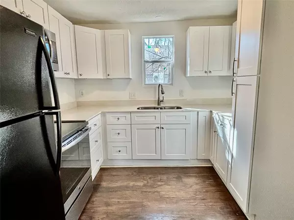 Austin, TX 78702,2910 E 12th ST