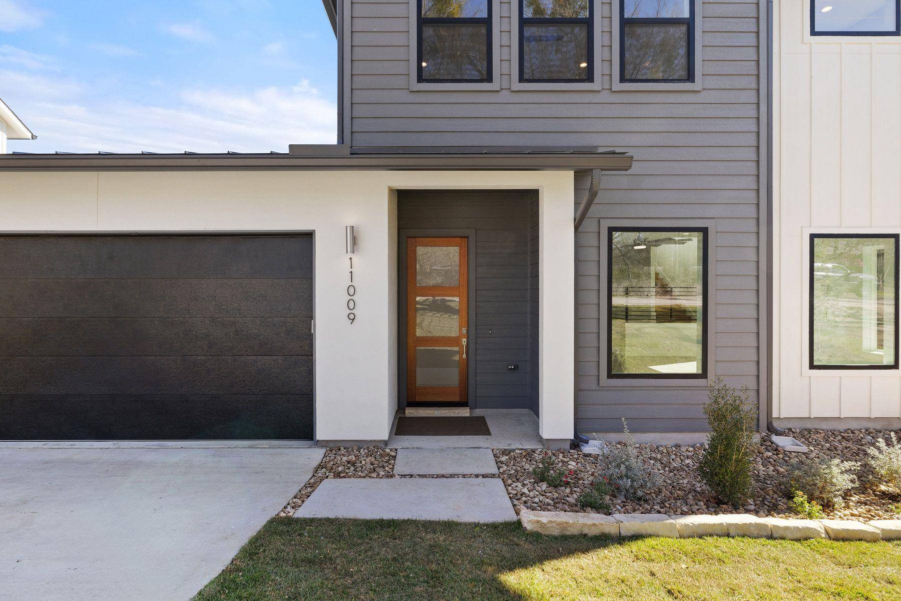 11009 Fourth ST, Jonestown, TX 78645