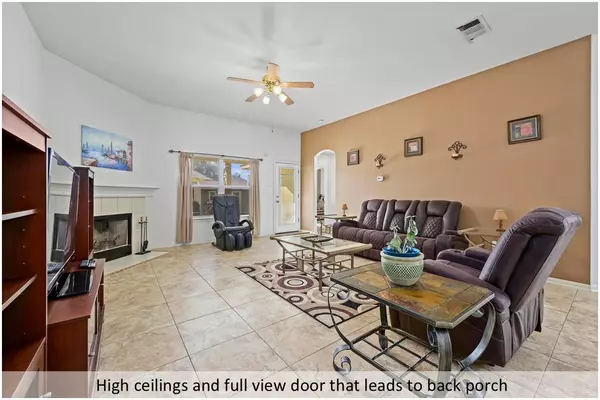 Hutto, TX 78634,118 Lone Star BLVD