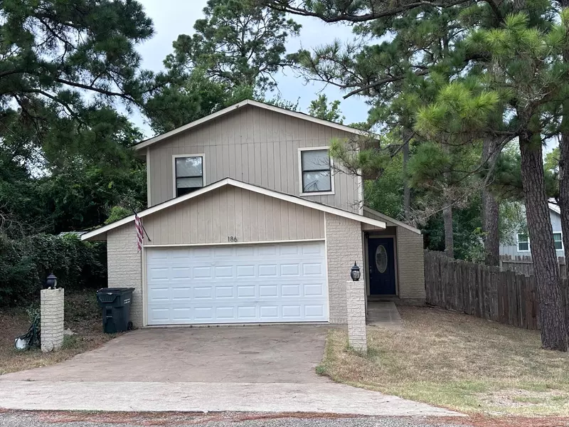 186 Kona DR, Bastrop, TX 78602