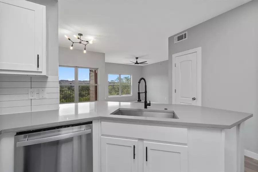 2320 Gracy Farms LN #1423, Austin, TX 78758