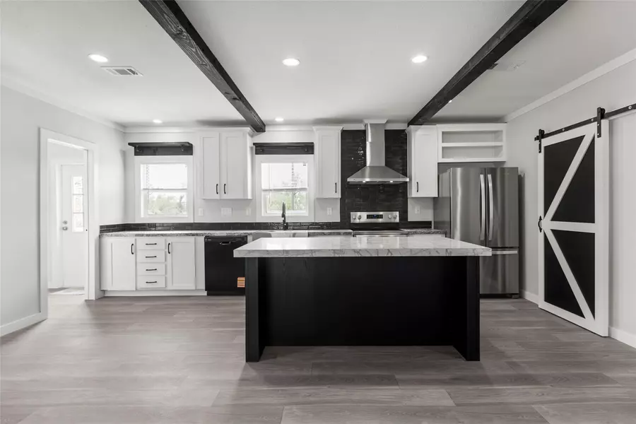 28789 FM 963, Briggs, TX 78608