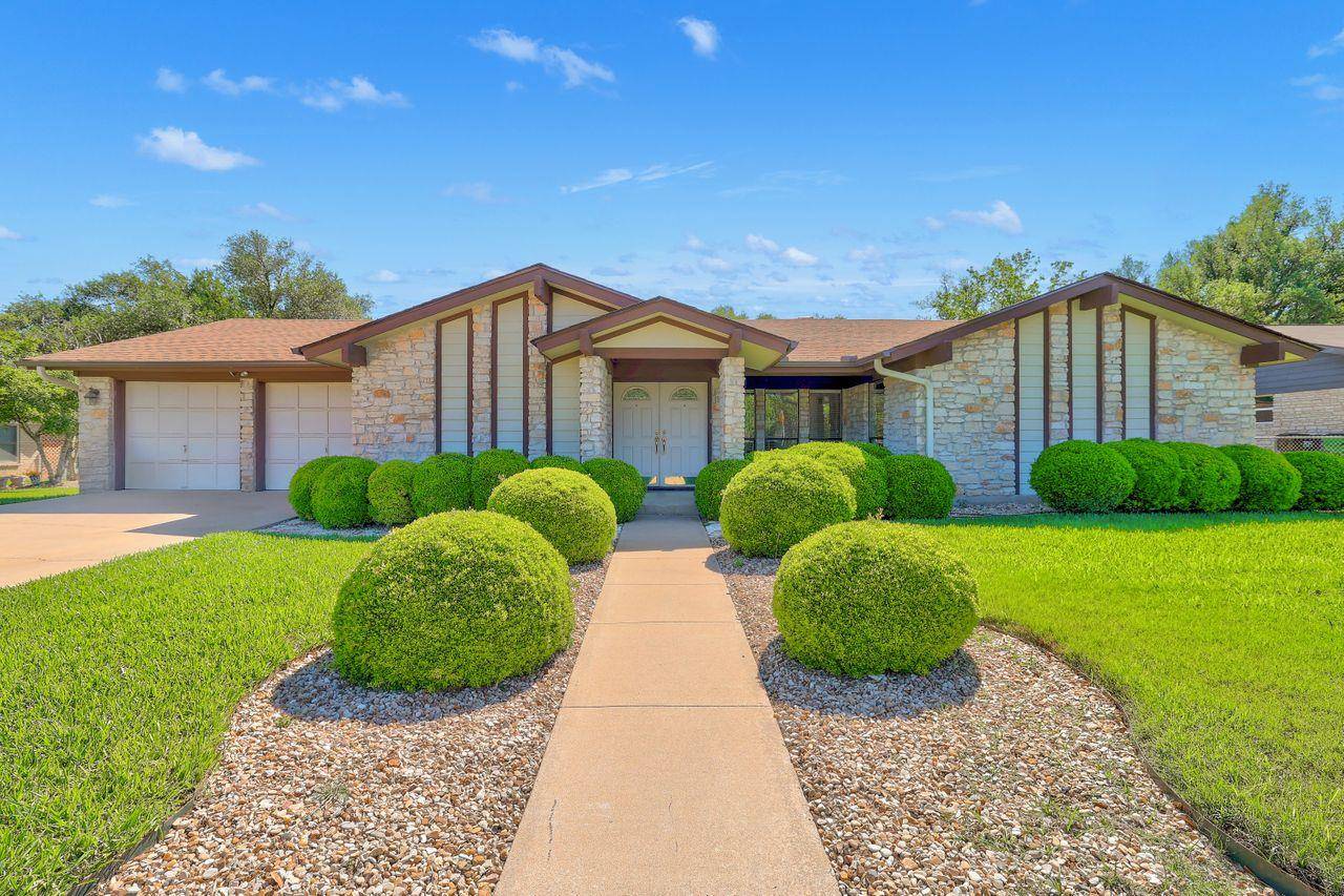 1605 Deep Wood DR, Round Rock, TX 78681