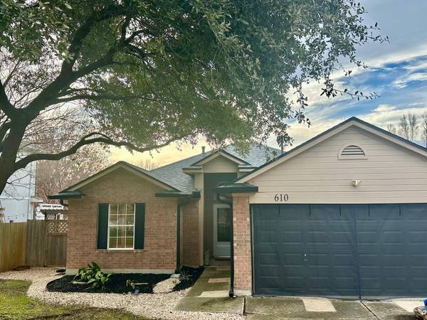 610 Tobin DR, Buda, TX 78610