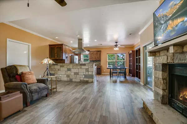 Cottonwood Shores, TX 78657,614 Maple LN