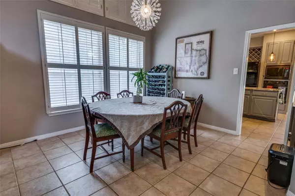 Austin, TX 78749,6215 John Chisum LN