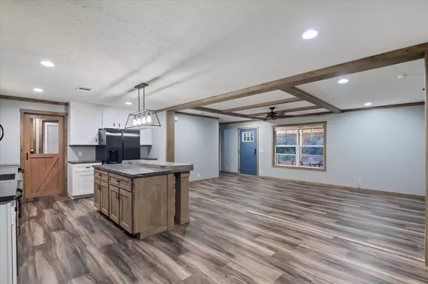 La Grange, TX 78945,224 Demerson LN