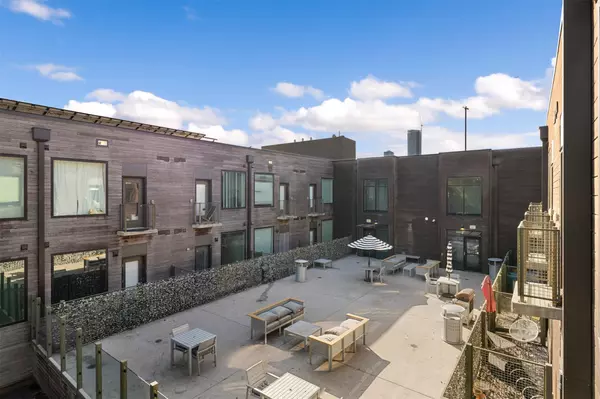 Austin, TX 78702,1800 E 4th ST #327