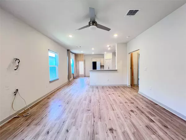 Austin, TX 78754,2108 Daleside LN