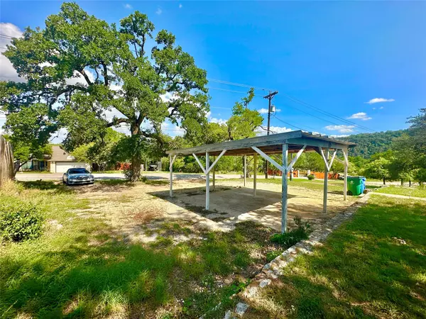 Austin, TX 78732,1302 S Quinlan Park RD