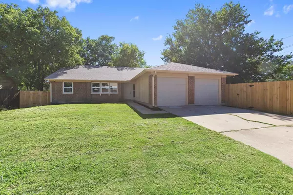 1800 Nicole CIR #B, Round Rock, TX 78664