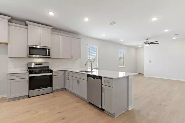Kyle, TX 78640,108 Tenny LN